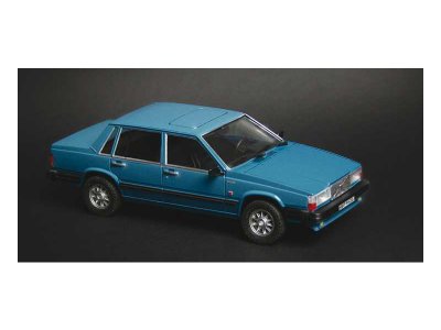 Italeri 3623 Volvo 760 GLE 1:2