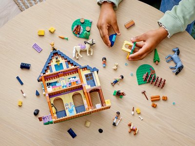 LEGO Friends - Lesní jezdecké středisko