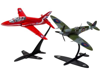 Airfix Supermarine Spitfire, BAe Hawk (1:72) (Giftset)