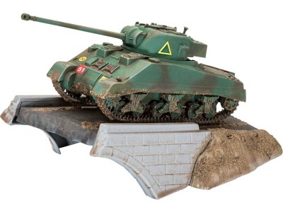 Revell 03299 Sherman Firefly 1