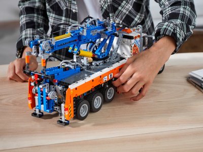 LEGO Technic - Výkonný odtahový vůz