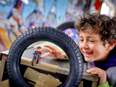 LEGO City - Ohnivá kaskadérská motorka