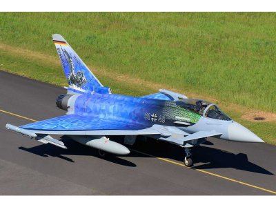 Revell Eurofighter Typhoon Luftwaffe 2020 Quadriga (1:72) (sada)