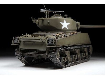 Zvezda 3676 M4A3 Sherman 1:35