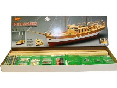 Mantua Model Trotamares 1:47 kit