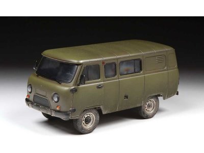 Zvezda 3644 UAZ 3909 1:35