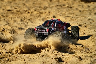 SKETER XP 4S - 1/10 Monster Truck 4WD - RTR - Brushless Power 4S