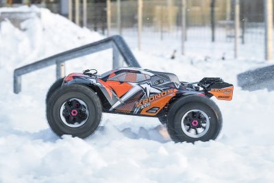 KRONOS XTR 6S 2022 - 1/8 Monster Truck 4WD bez elektroniky - TUNING verze