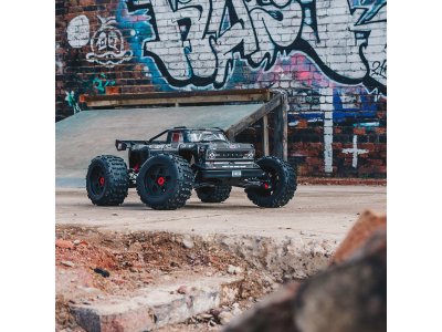 Arrma Outcast 1:5 4WD EXtreme Bash Roller