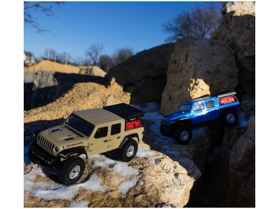 Axial SCX24 Jeep Gladiator 1:24 4WD RTR krémový