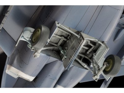 Zvezda 4821 Jakovlev Yak-130 (1:48)