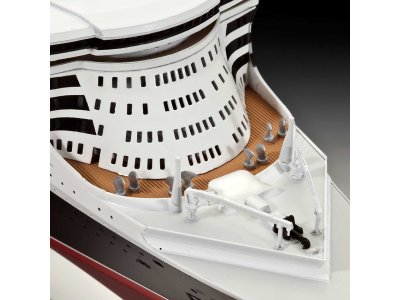 Revell 05231 Queen Mary 2 (1:700)