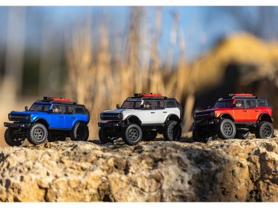 Axial SCX24 Ford Bronco 2021 1:24 4WD RTR šedý