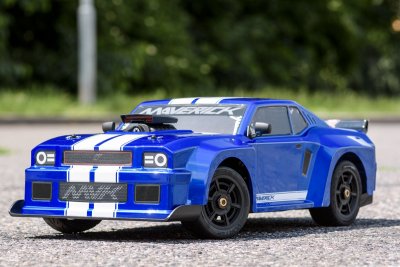 QuantumR Muscle Car FLUX 1/8 4WD - Modrý