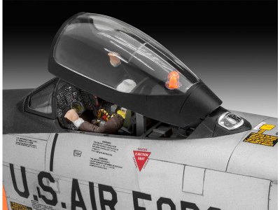 Revell 03832  North American F-86D Dog Sabre (1:48)