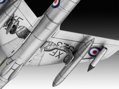 Revell 03833 Hawker Hunter FGA.9 (1:144)