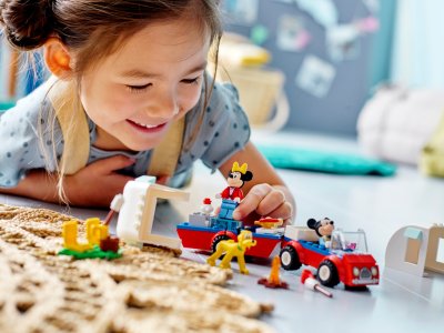 LEGO Disney - Myšák Mickey a Myška Minnie jedou kempovat