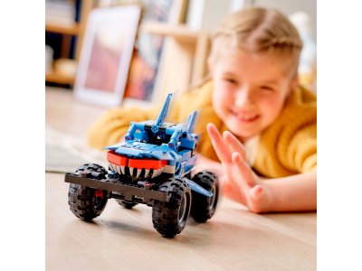 LEGO Technic - Monster Jam Megalodon