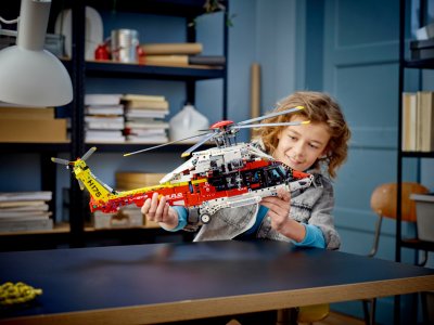 LEGO Technic - Záchranářský vrtulník Airbus H175