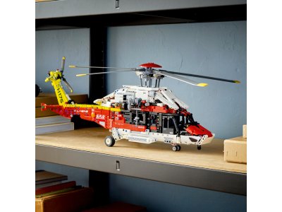 LEGO Technic - Záchranářský vrtulník Airbus H175