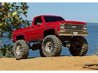 Traxxas TRX-4 Chevrolet K10 1979 TQi 1:10 RTR červený