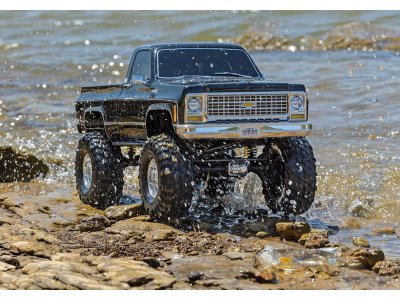 Traxxas TRX-4 Chevrolet K10 1979 TQi 1:10 RTR červený