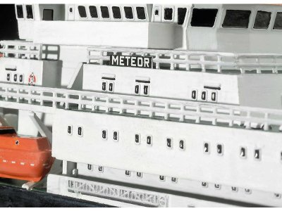 Revell 05218 German Research Vessel Meteor (1:300)