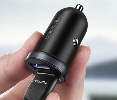 5V 2.4A Dual USB Car Charger (cerna)