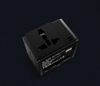 4v1 Duální USB univerzální cestovní nabíječka