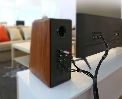 UGREEN organizér kabelů 2m, černý