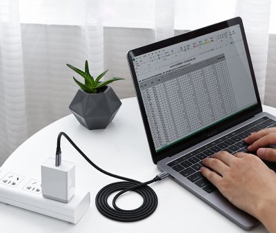 UGREEN USB-C propojovací kabel 1m, šedý