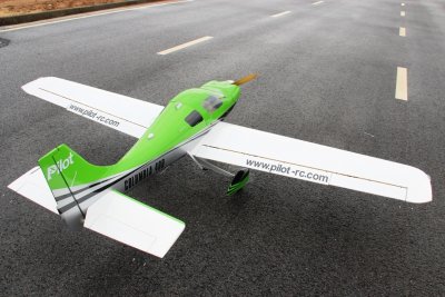128" Columbia 400 scale 30% (3 250 mm) 50ccm (oranžovo/bílá)