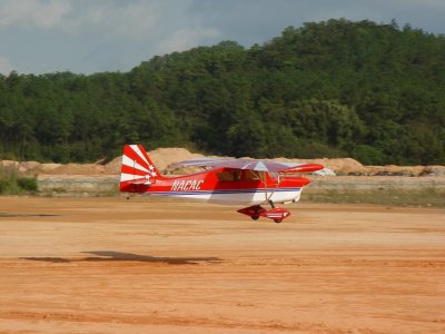 107" Decathlon scale 28% (2 700 mm) 50ccm (červeno/bílá)