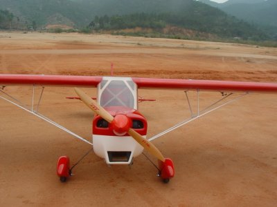 107" Decathlon scale 28% (2 700 mm) 50ccm (červeno/bílá)