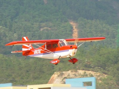 107" Decathlon scale 28% (2 700 mm) 50ccm (červeno/bílá)