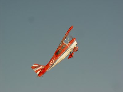 107" Decathlon scale 28% (2 700 mm) 50ccm (červeno/bílá)
