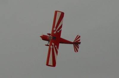 107" Decathlon scale 28% (2 700 mm) 50ccm (červeno/bílá)