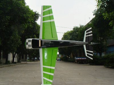 Extra 330SC scale 24% (1 850 mm) 30cc (zeleno/bílá)