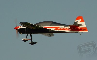 Sbach 342 scale 40% (3 100 mm) 150cc (červeno/černá)