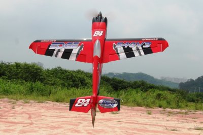 92" Edge 540 V3 scale 31% (2 340 mm) 50ccm Červená