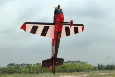 92" Edge 540 V3 scale 31% (2 340 mm) 50ccm Červená