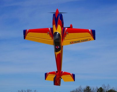 85" Extra 300 EXP - Žlutá/Červená/Modrá 2,15m
