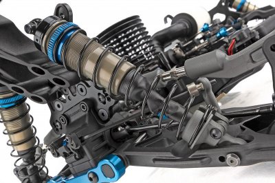 RC8B4 Team stavebnice