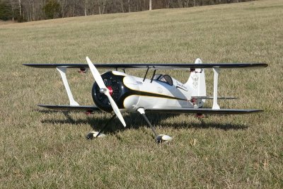 54" Muscle Bipe - bílá/černá 1,37m