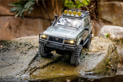 Toyota Land Cruiser 80 1:18 RTR