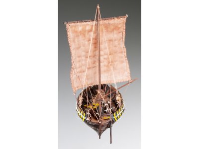 Dušek Vikingská loď Gokstad 1:72 kit