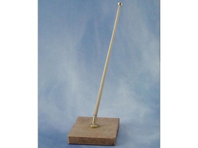 Krick Vlajkový stožár šikmý dřevo/mosaz (2)