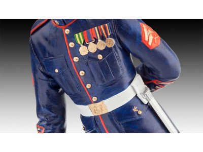 Revell figurky - US Marine (1:16)