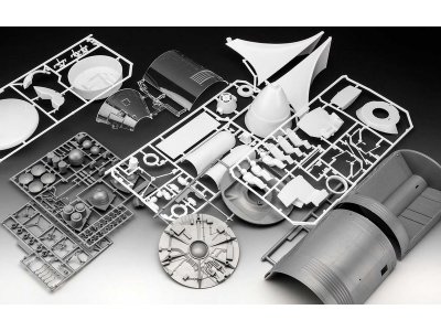 Revell Apollo 11 - Vesmírná loď (1:32)