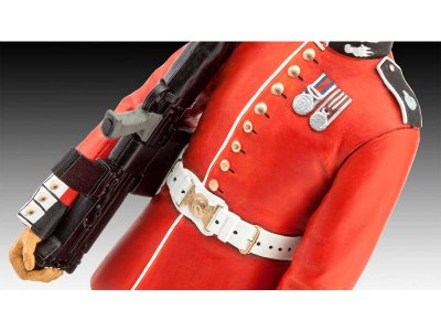 Revell figurka Queens Guard (1:16) sada